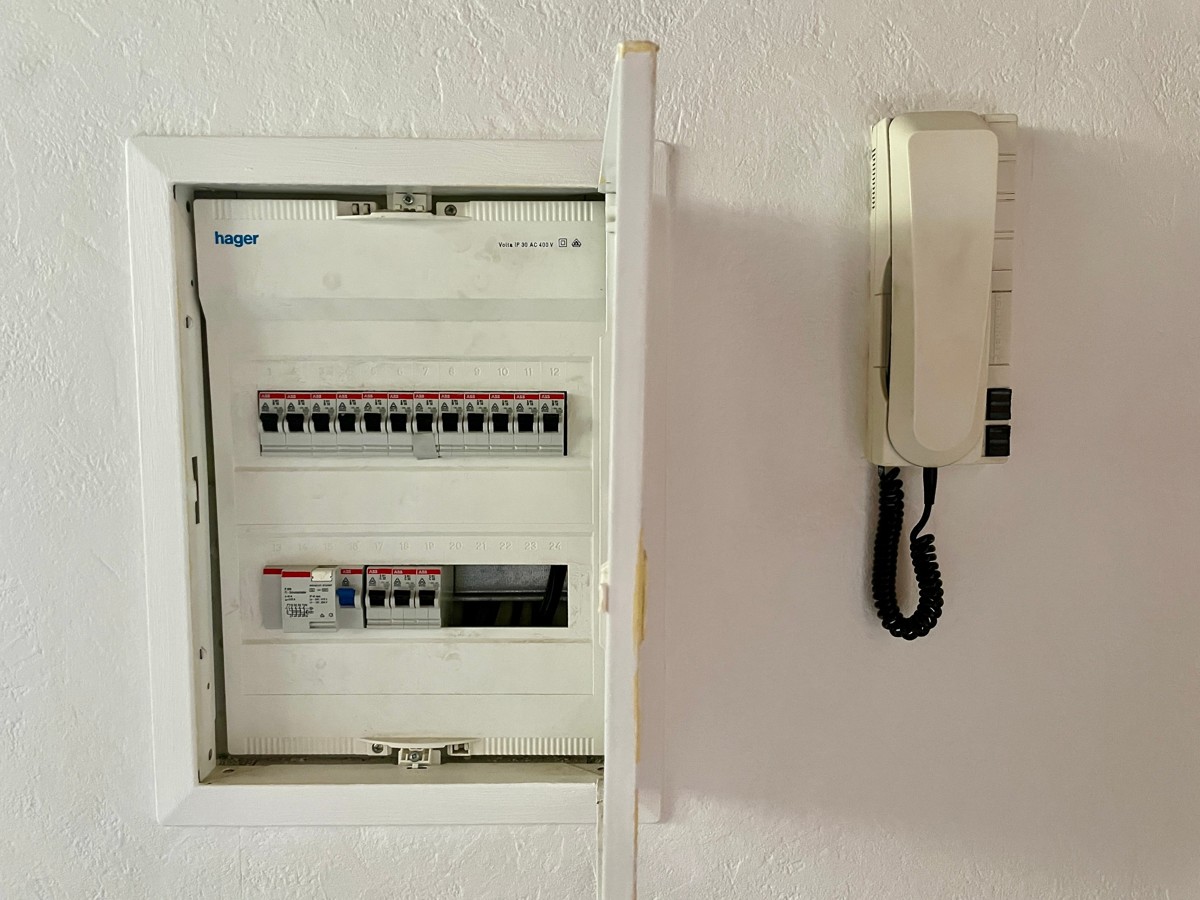 Stromkasten.jpg Stromkasten.jpg