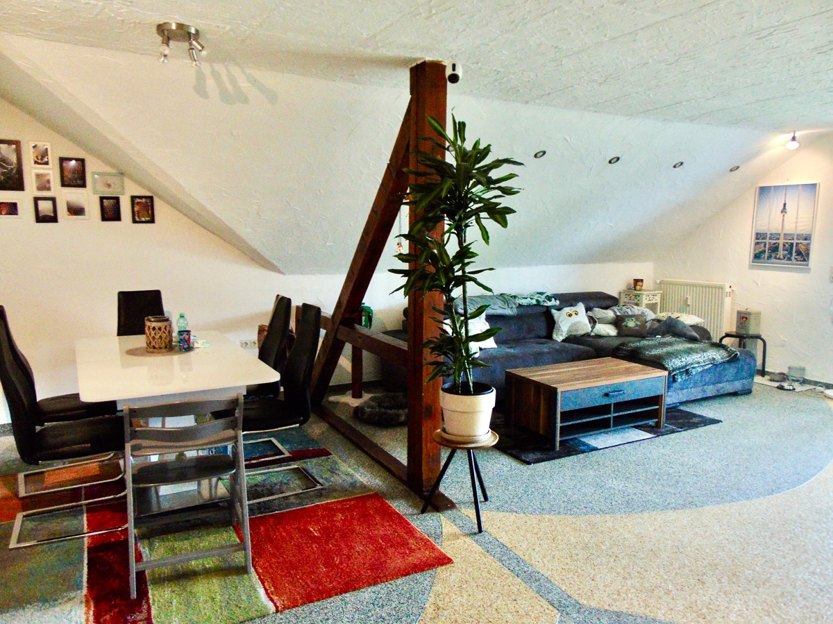 Wohn-/Esszimmer.jpg